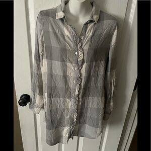 🆕 Aerie gray plaid flannel shirt